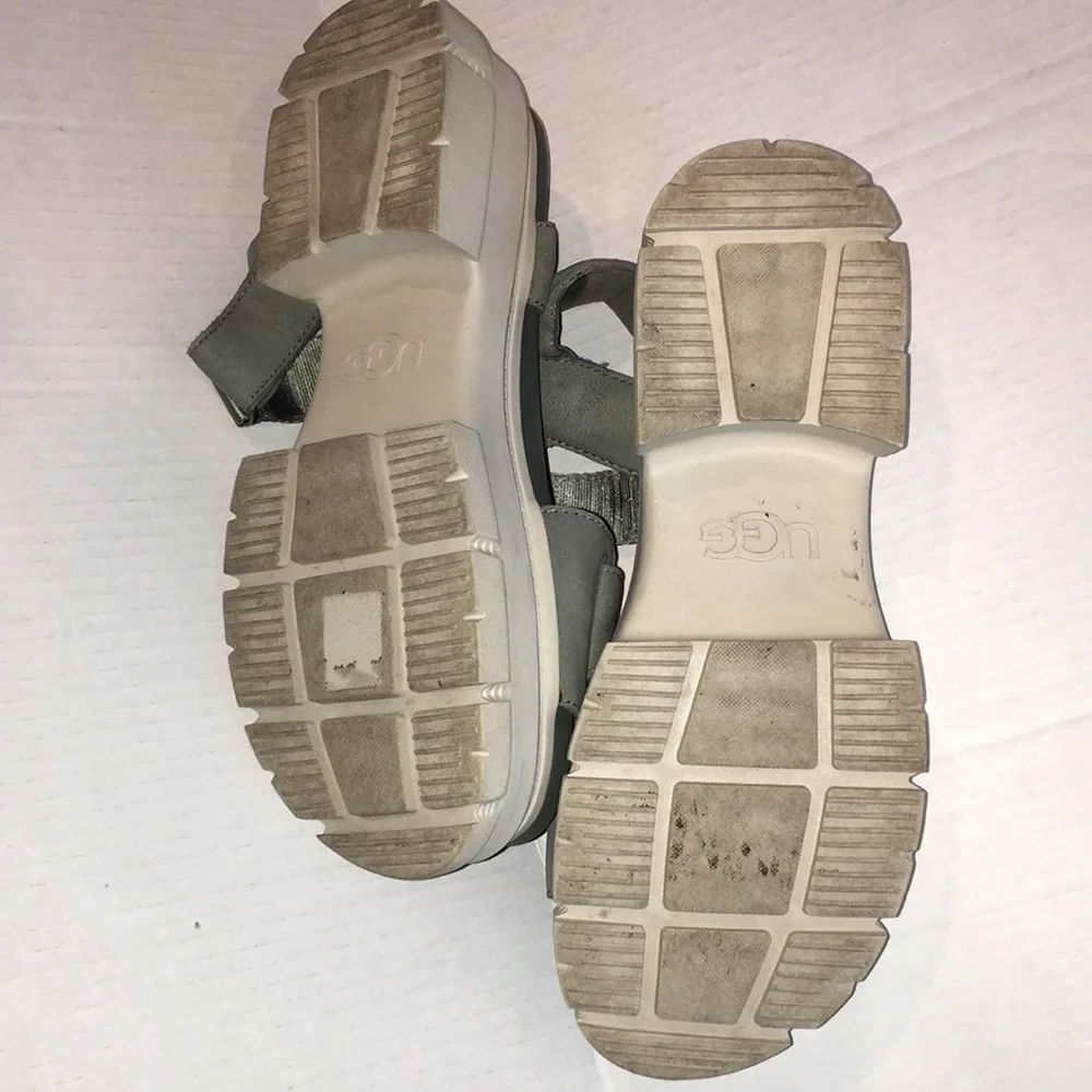 UGG this listing
